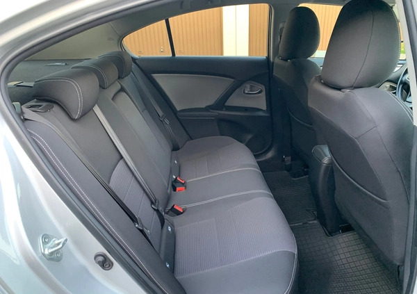 Toyota Avensis cena 59999 przebieg: 195123, rok produkcji 2018 z Będzin małe 277